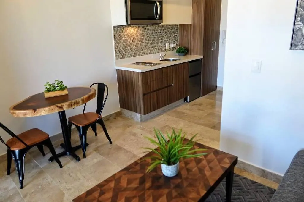 Perfect Location 0*, Playa del Carmen