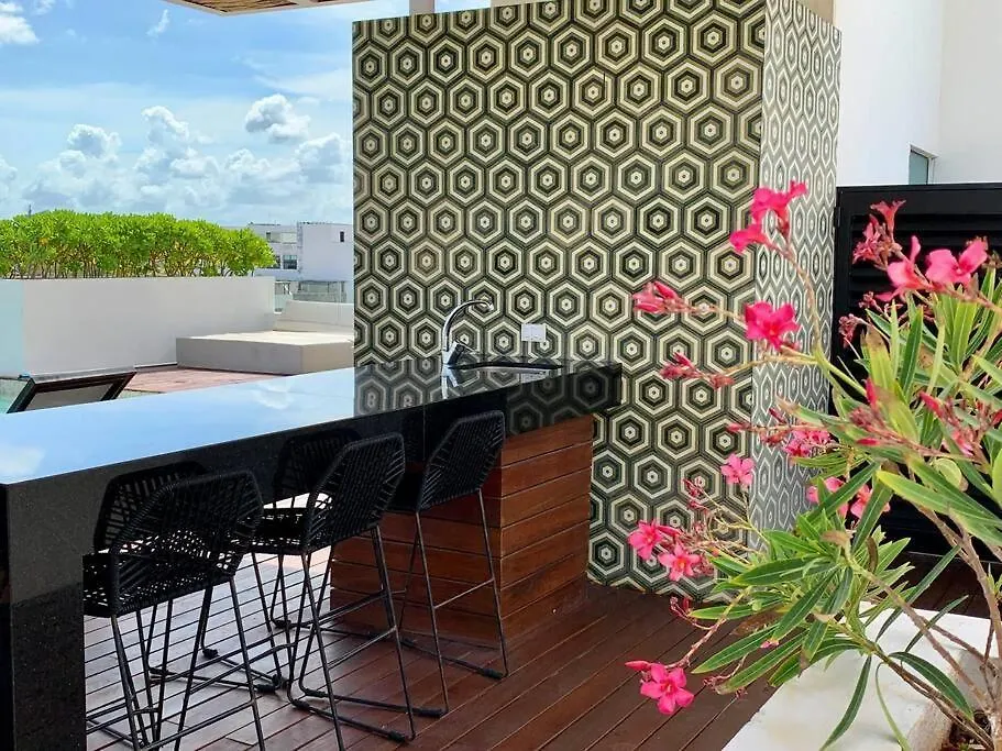 Perfect Location 0*, Playa del Carmen Mexiko